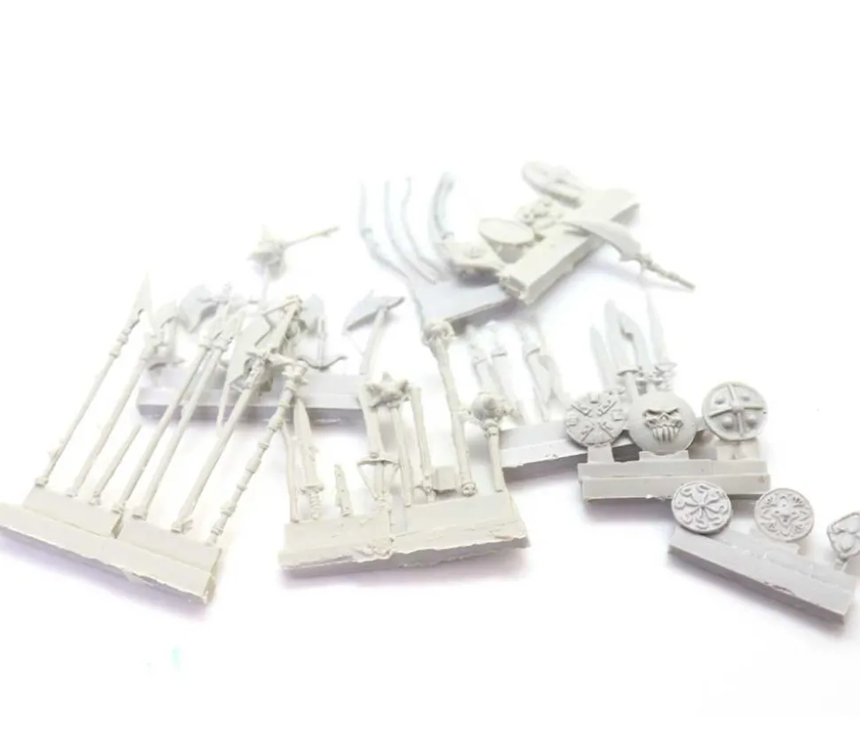 30 Armes médiévales à peindre de 1 à 4.5 cm modélisme