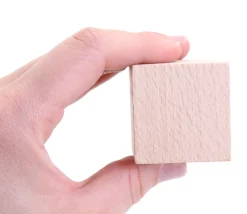 10 cubes en bois brut 4 cm