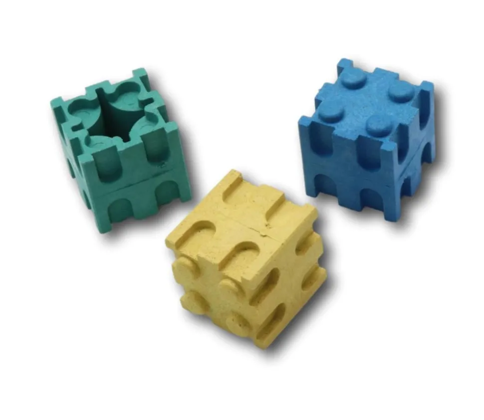 100 cubes encastrables multicolores 2 cm - bois recyclé