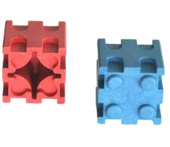 100 cubes encastrables rouge et bleu en bois recyclé