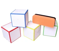 4 Dés géants effaçables 8 cm avec éponge