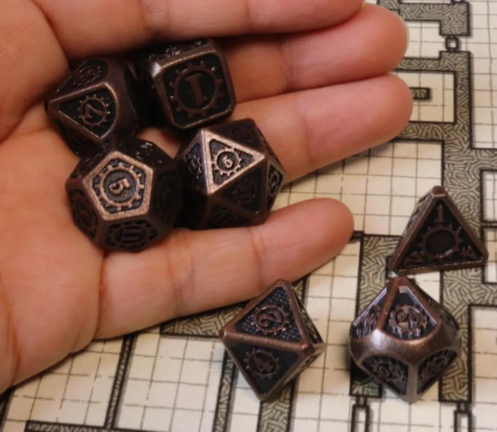 7 Dés métal cuivré multi-faces (D6 en 14 mm)