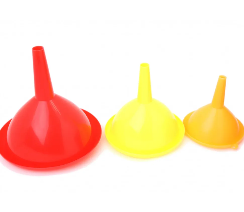 3 entonnoirs plastique : petit, moyen et grand