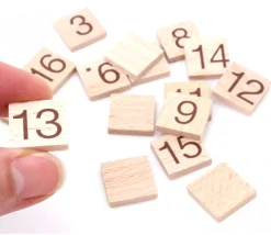 16 jetons bois 1.6 cm numérotés 1 à 16 Carré magique