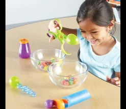 4 Outils motricité fine eau et sable