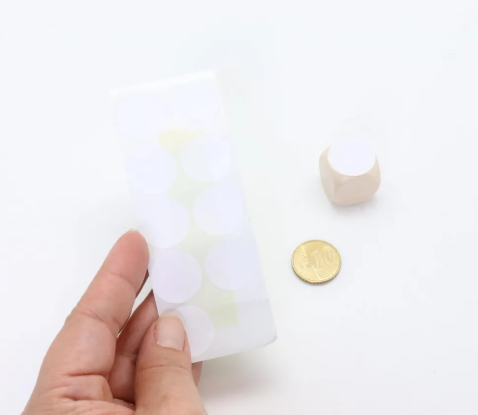 8 pastilles autocollantes blanches 30 mm