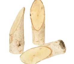 5 rondins en bois biseautés avec écorce. Hauteur environ 14 cm.