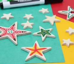 11 étoiles bois plates différentes tailles de 2.3 cm à 7.5 cm neutres