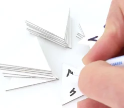 25 Tuiles 40 mm triangle jeton épais blanc à personnaliser