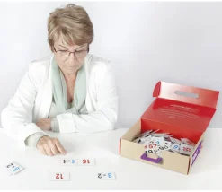 216 tuiles chiffres et signes mathématiques