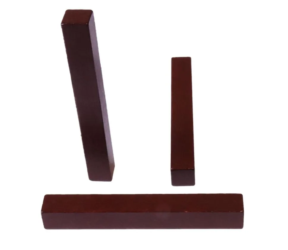 Batonnet 8 cm en bois marron - 10x10x80 mm