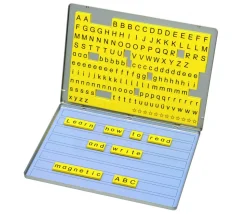 Boite 213 Mini lettres magnétiques 2 cm - minuscules et majuscules