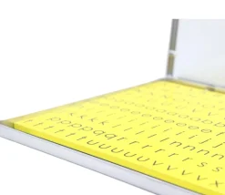 Boite 213 Mini lettres magnétiques 2 cm - minuscules et majuscules