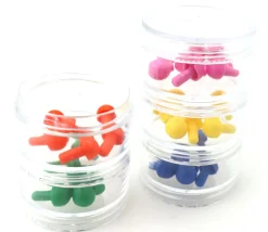 Boîte composée de 5 mini boites empilables rondes de Ø 5 cm en plastique