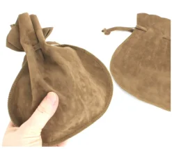 Bourse sac 17 x 18 cm daim marron clair