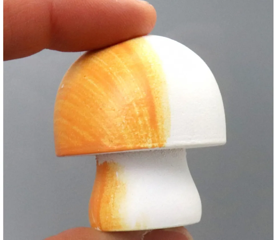 Champignon de Paris en bois 4 x 3.7 cm - jouet déco