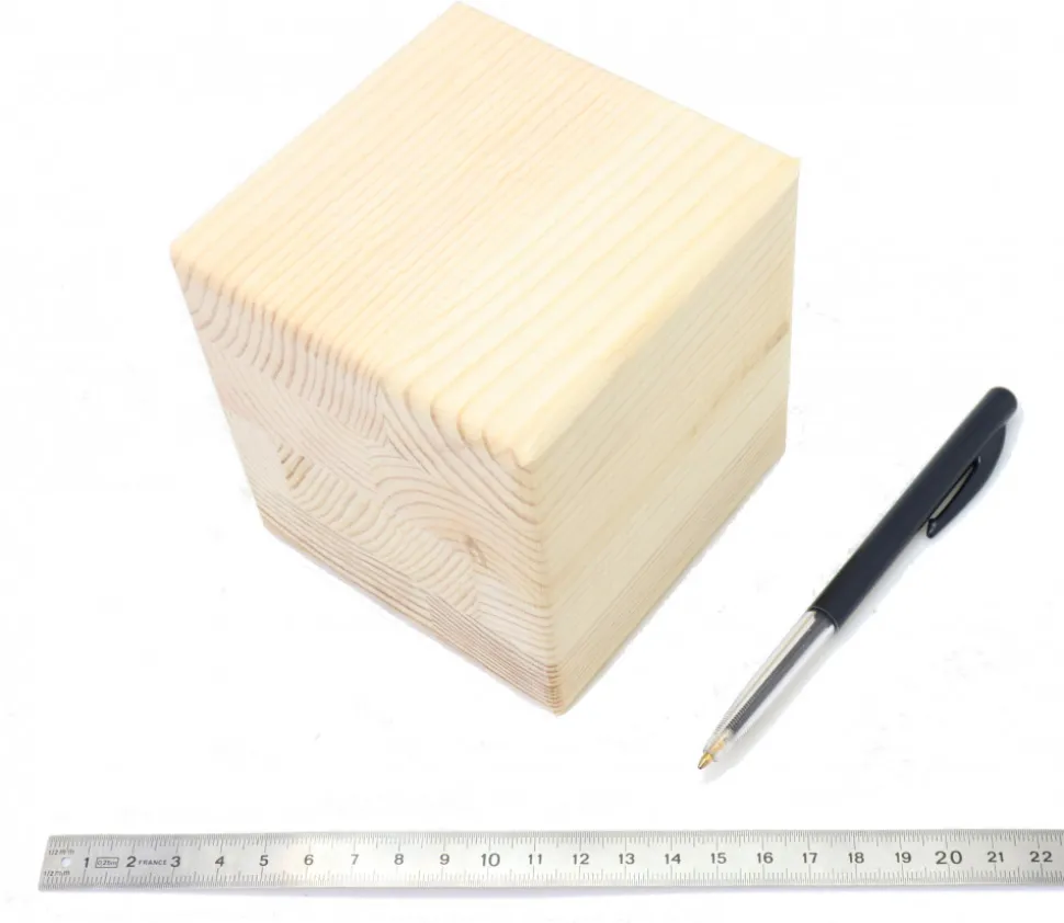Cube en bois de 10 cm