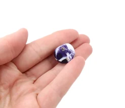 Dé 3 faces 1 à 3 marbré à l'unité (couleur mise au hasard)