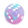 Dé à jouer Nebula fluorescent 16 mm wisteria/blanc