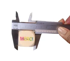 Dé bois 3 cm personnalisé : 6 faces personnalisées avec vos images