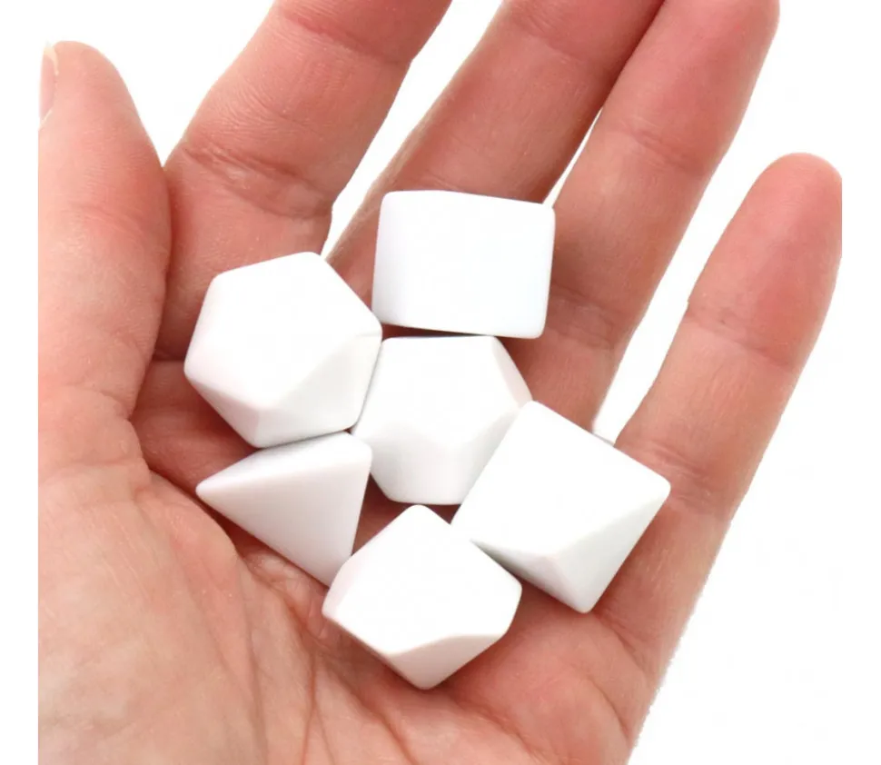 Dé cube blanc neutre multifaces 1.6 cm angles droits D6 16 mm