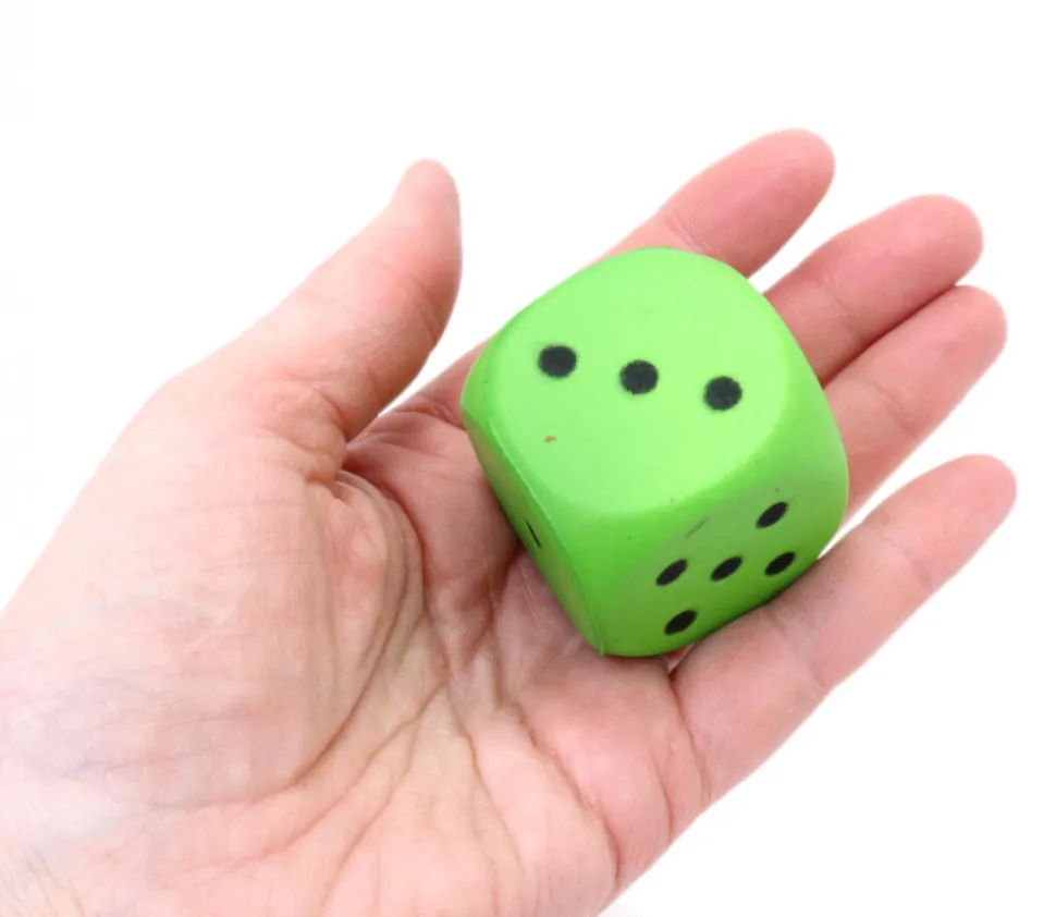 Dé géant 4 cm mousse compacte pour jeu