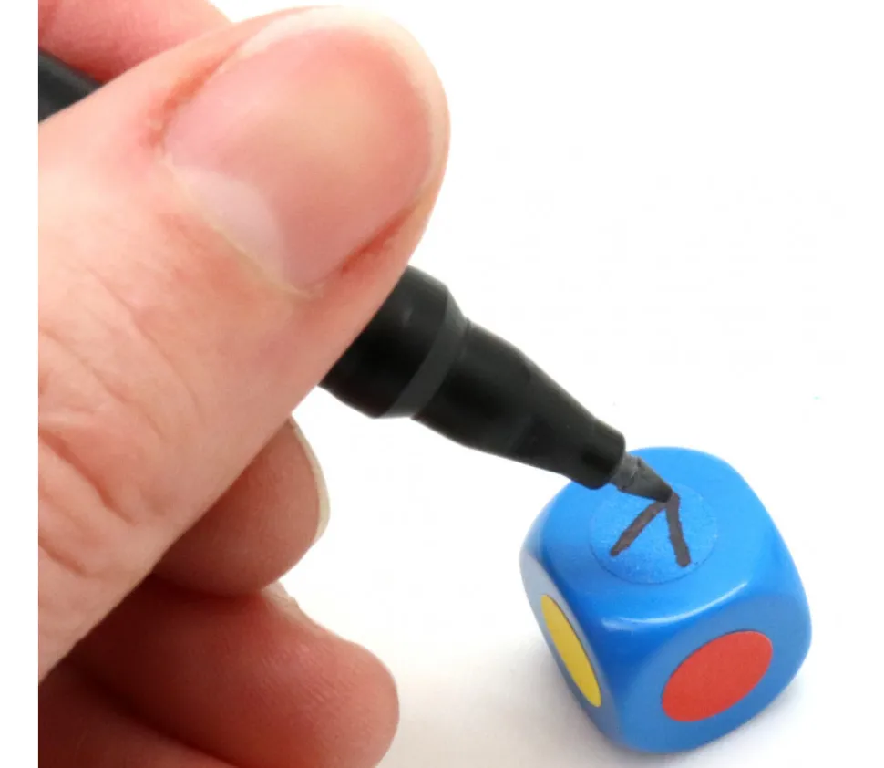 Dé neutre couleur 14 mm plastique à l'unité