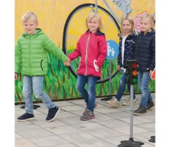 Feu tricolore de circulation lumineux + feu passage piétons