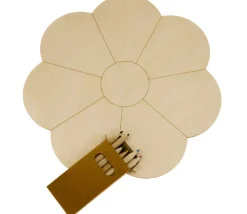 Fleur en bois naturel de 24.5 cm de diamètre