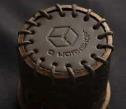 Gobelet lancer dés en cuir Steampunk