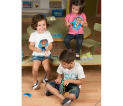 Jeu de laçage 6 grands personnages à habiller