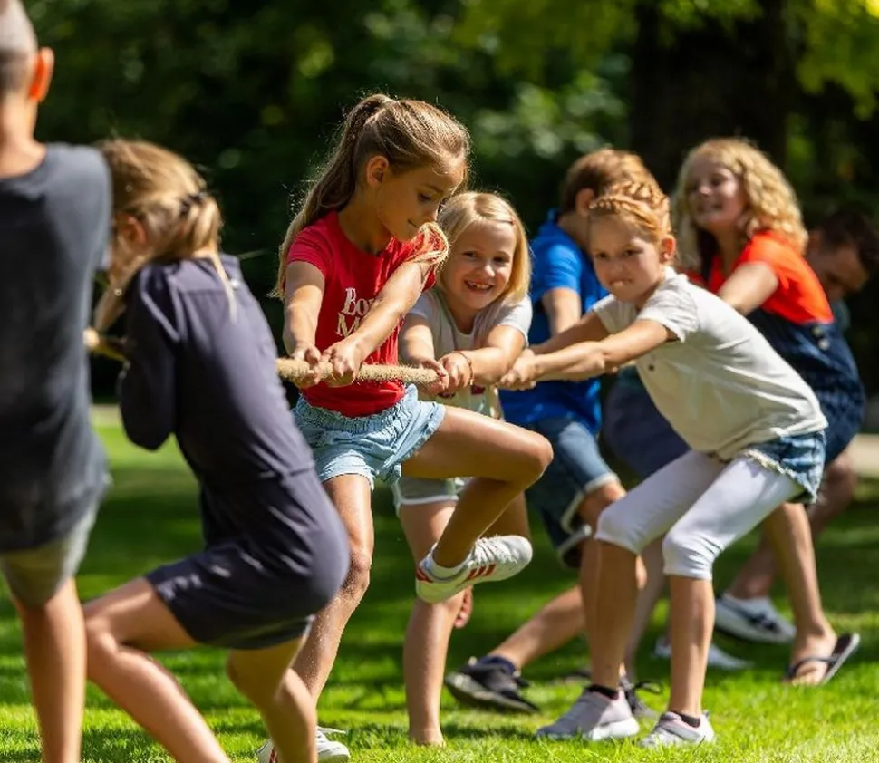 Jeu de tir à la corde 10 mètres avec drapeau limite