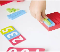 Kit activités Base 10 - 125 pièces empilables + 45 cartes nombres