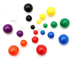 Lot 6 boules plastique 9 mm de diamètre en 6 couleurs - billes multicolores