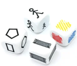 Lot 4 dés attributs : grandeur, épaisseur, forme et couleur - 22 mm