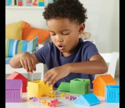 Matériel éducatif : 6 maisons + 36 personnages : manipulation, tri et calcul