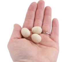 Mini Oeuf en bois naturel 2 cm de haut et 1.5 cm de diamètre