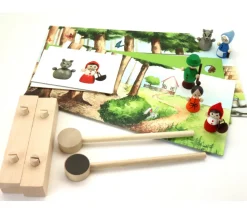 Mini théâtre en bois Petit Chaperon rouge