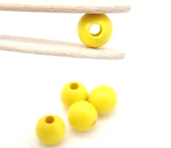 Perle bois couleur jaune de 2 cm trou de 7 mm unité