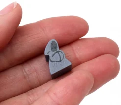 Pion de jeu moine gris / mort en bois 15 x 16 x 10 mm