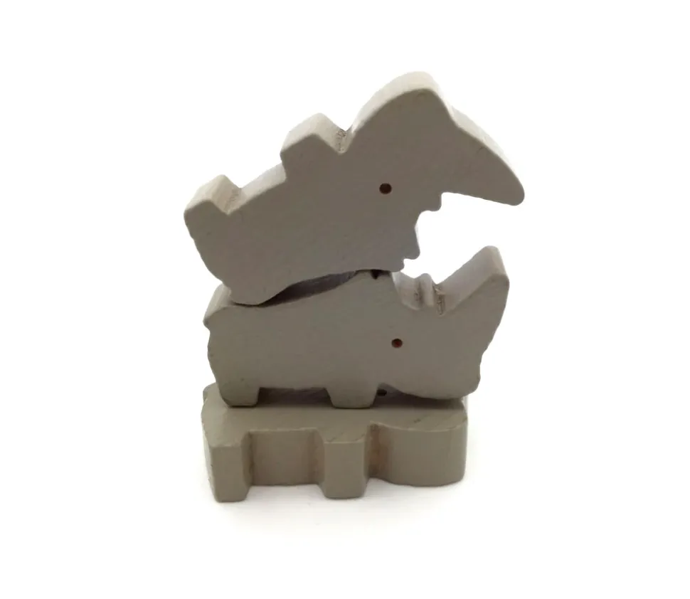 Pion rhinocéros gris en bois pour jeu 50 x 30 x 12 mm