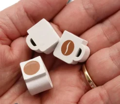 Pion Tasse de Café en bois 15 x 15 x 12 mm