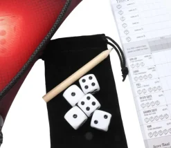 Piste jeu de Yams avec 5 dés, bloc score et crayon