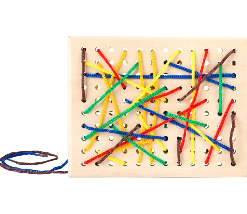 Planche à trous : jeu de laçage