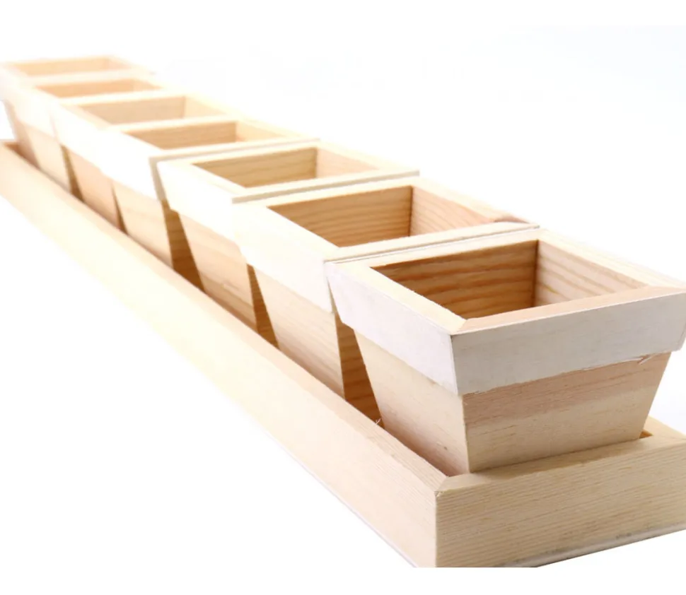 Plateau long avec 7 petits pots 6.5 cm en bois
