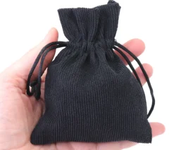 Sac noir velours épais avec cordon de serrage - 10 x 12.5 cm