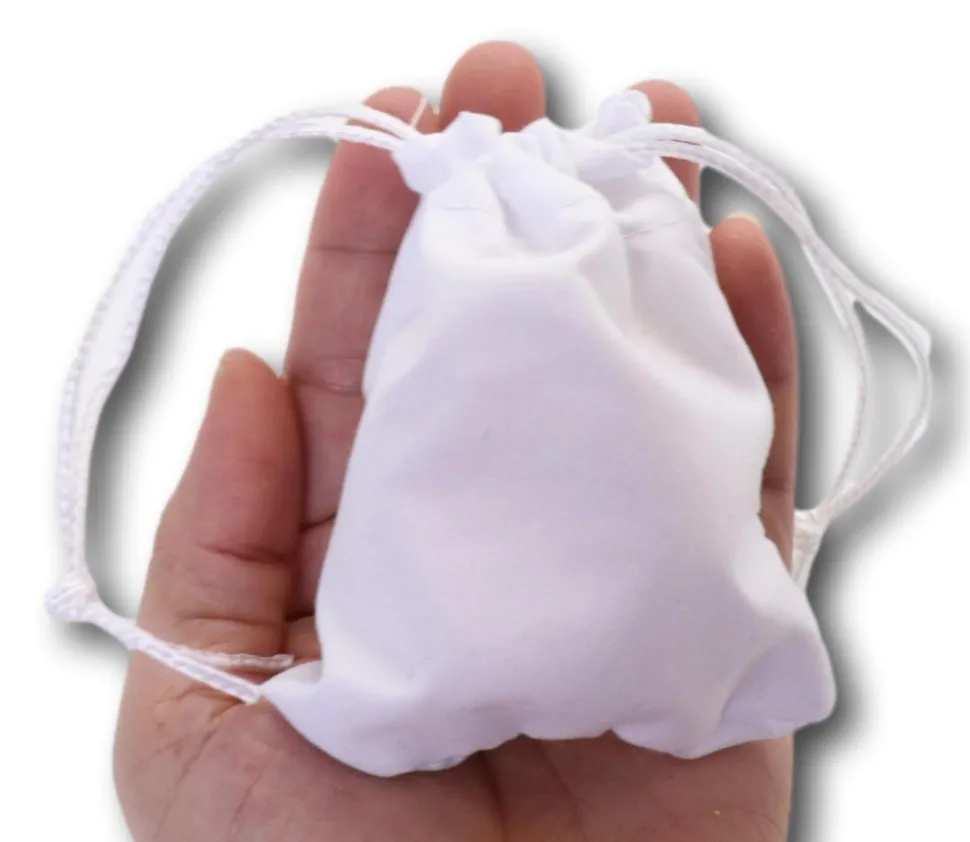 Sac tissu blanc de 9 x 8 cm avec cordon serrage - style velours