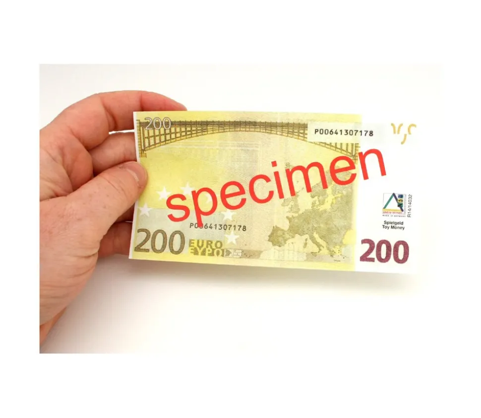 Set 100 billets de 200 euros factices pour jeux