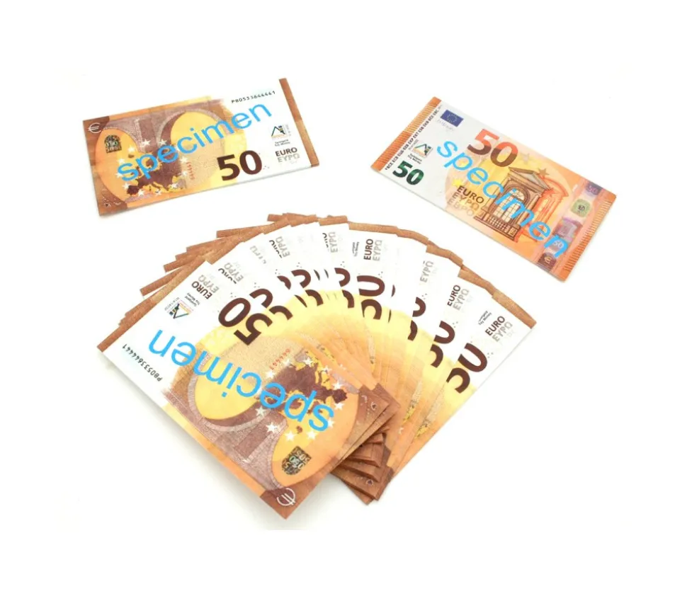 Set 100 billets de 50 euros factices pour jeux