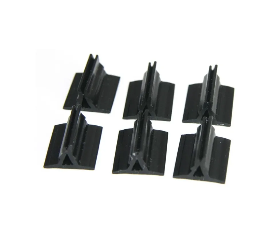 Support pion noir avec pince 17x19x10 mm - Bioplastique